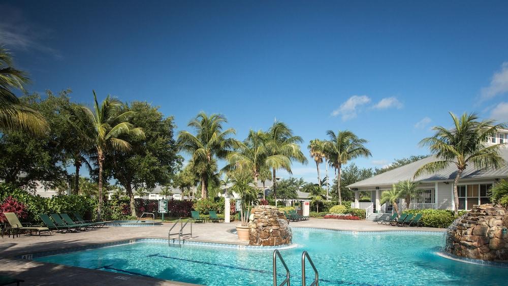 GreenLinks Golf Villas at Lely Resort - Outdoor Pool