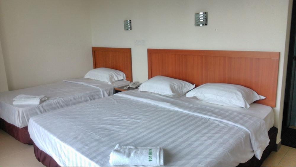 101 Hotel Miri - Room