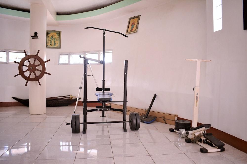 OYO 554 Dad’s Bayview Pension - Fitness Facility