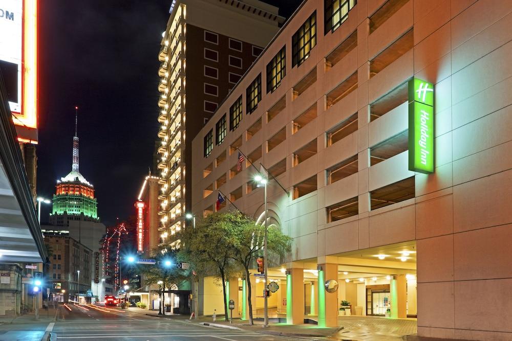 Holiday Inn San Antonio - Riverwalk, an IHG Hotel - Featured Image