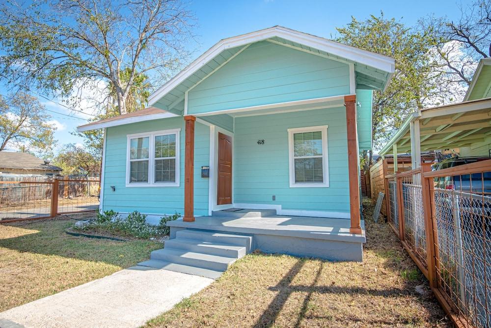 Cozy Remodeled 2br 1ba Near Downtown - Exterior detail