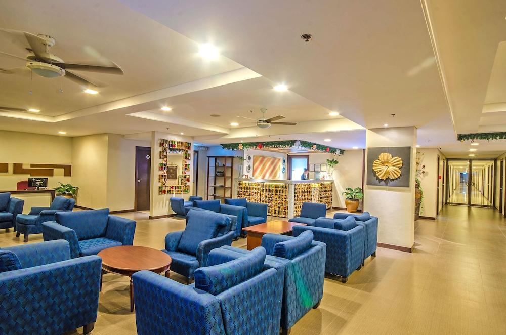Fersal Hotel Puerto Princesa - Lobby Sitting Area