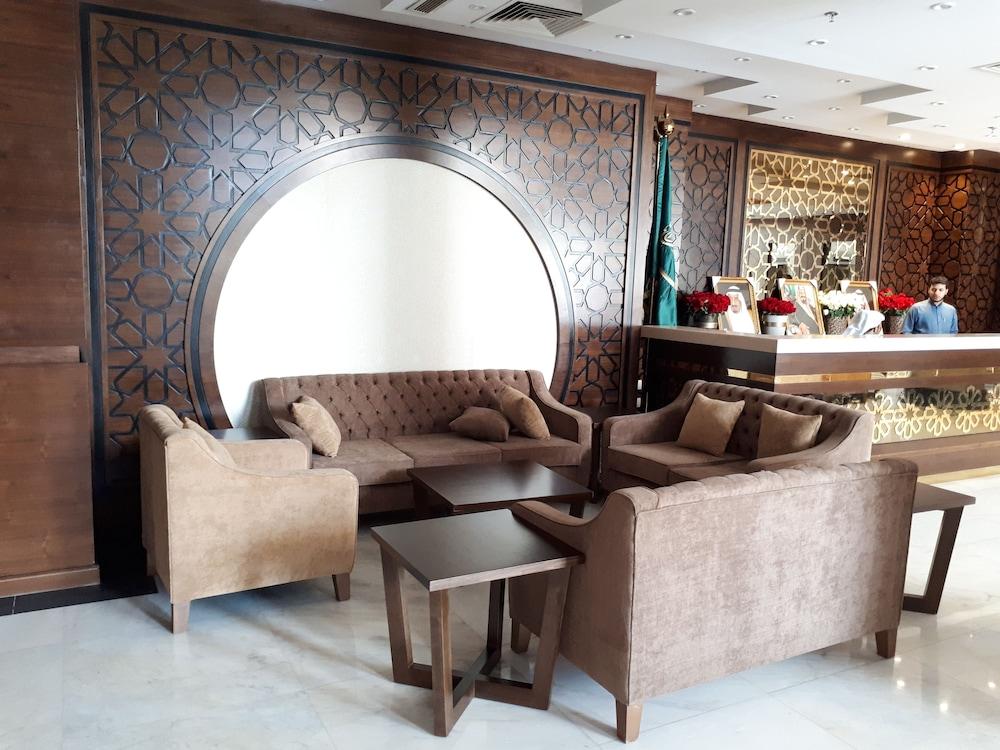 Wahat Al Refa Hotel - Lobby Sitting Area