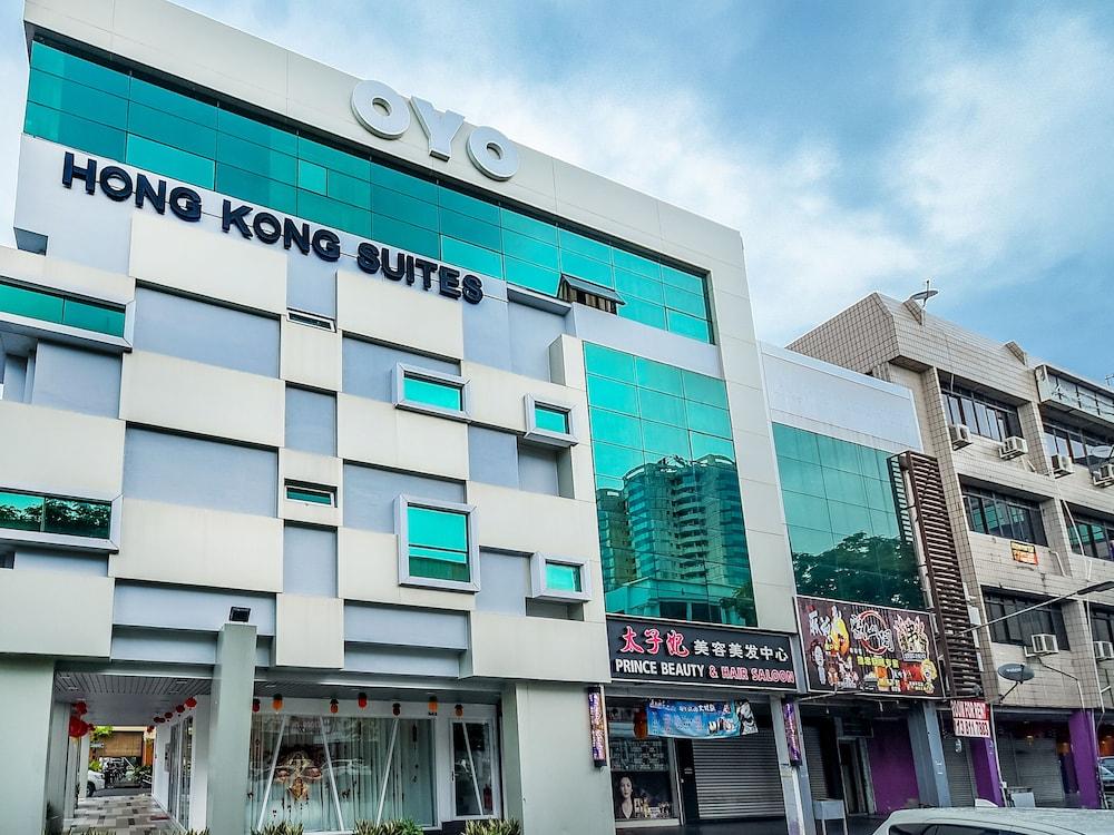 Super OYO 977 Hong Kong Suites - Exterior