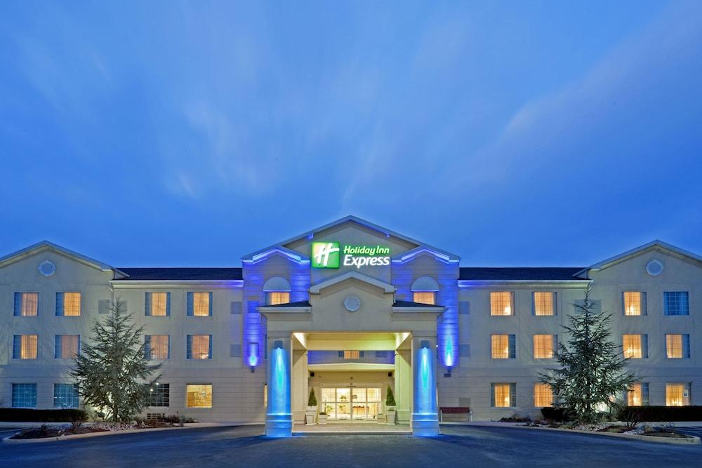 Holiday Inn Express And Suites Reading, an IHG Hotel - Exterior