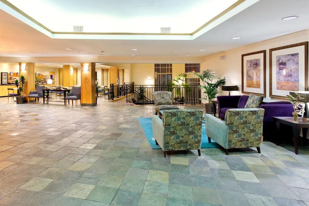Holiday Inn Express San Antonio Rivercenter Area, an IHG Hotel - Lobby