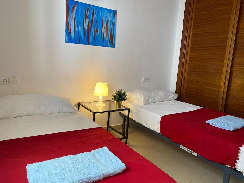 Alexander Apartments Ibiza - Kanya - Room