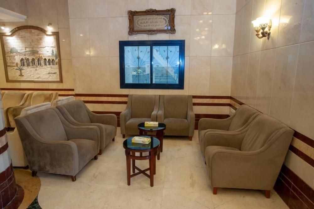 Rabwat Al Safwa - Lobby Sitting Area