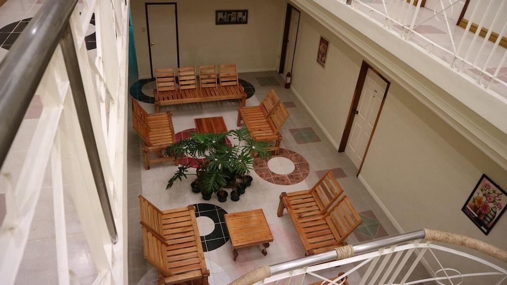Haramayne Suites - Lobby Sitting Area