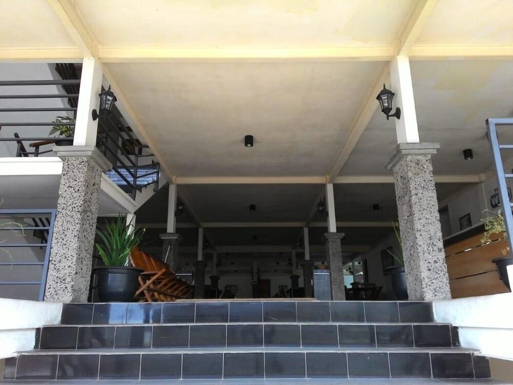 Hotel Augusta Lembang - Lobby