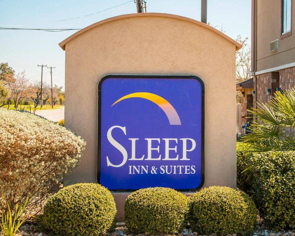Sleep Inn & Suites at Six Flags - Exterior