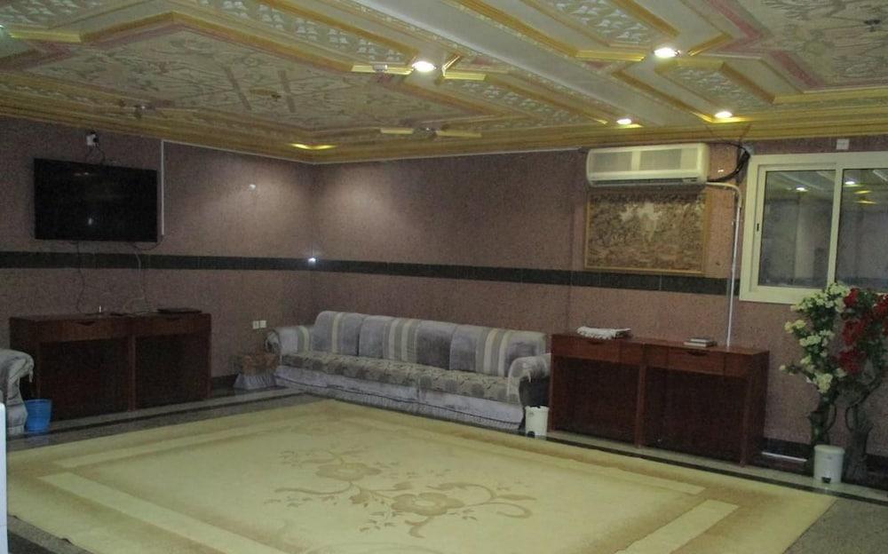 Masat Al Mohand Hotel Aziziya - Interior Entrance