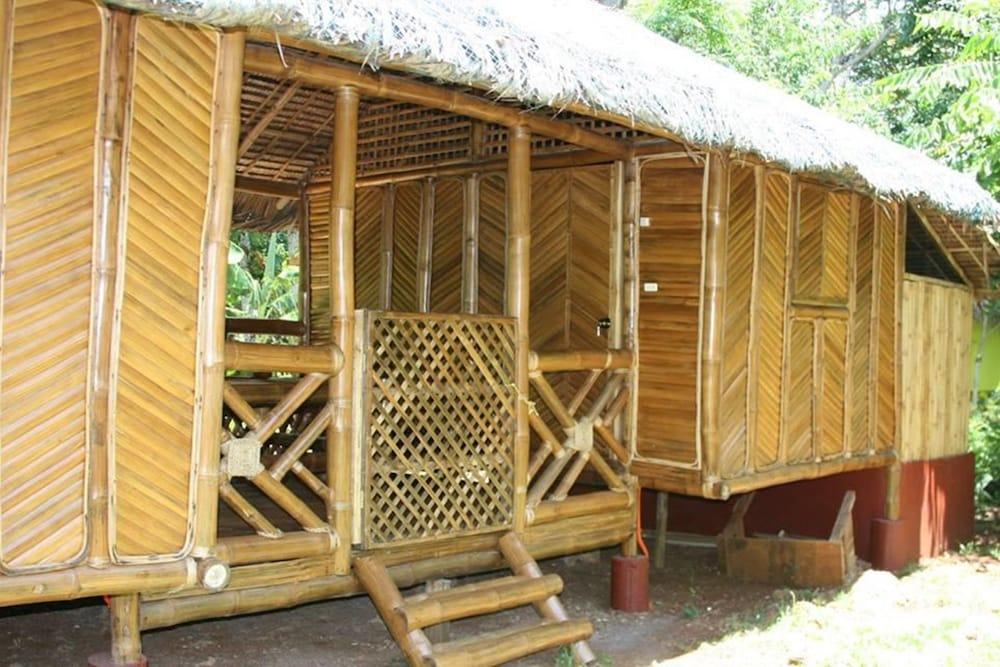 Bamboo Rooms & Cottages by Dang Maria BB - Exterior