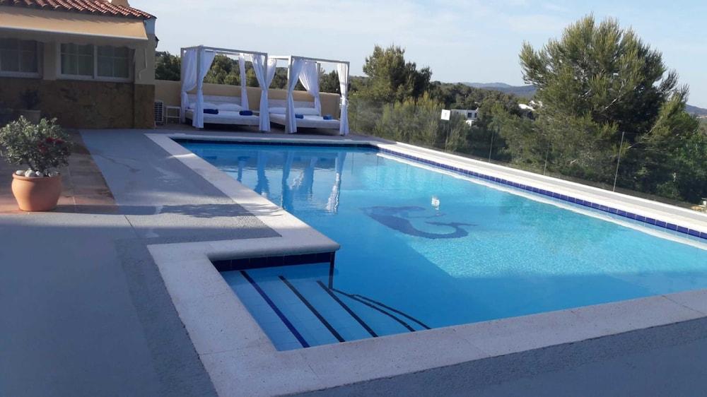 Villa Casely - Outdoor Pool