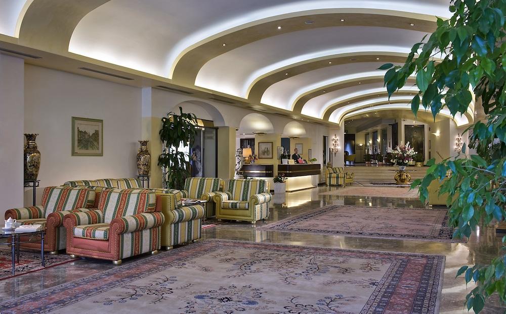 Grand Hotel Terme & Spa - Lobby Sitting Area