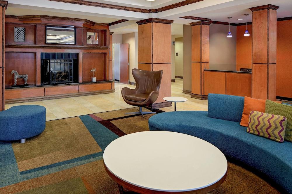 Fairfield Inn & Suites by Marriott San Antonio Seaworld - Lobby Lounge