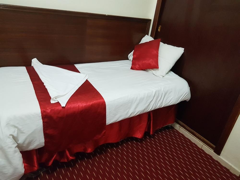 Arkan Al Safa Ajyad Hotel - Room