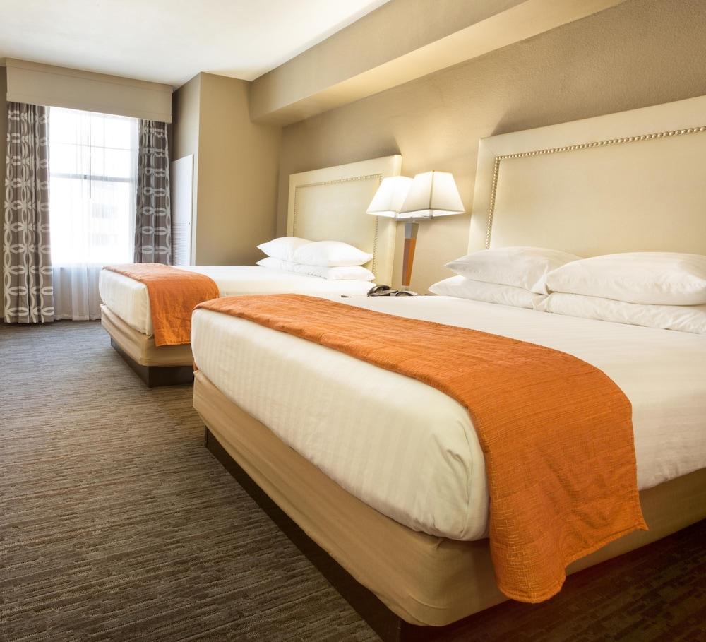 Drury Inn & Suites San Antonio North Stone Oak - Room