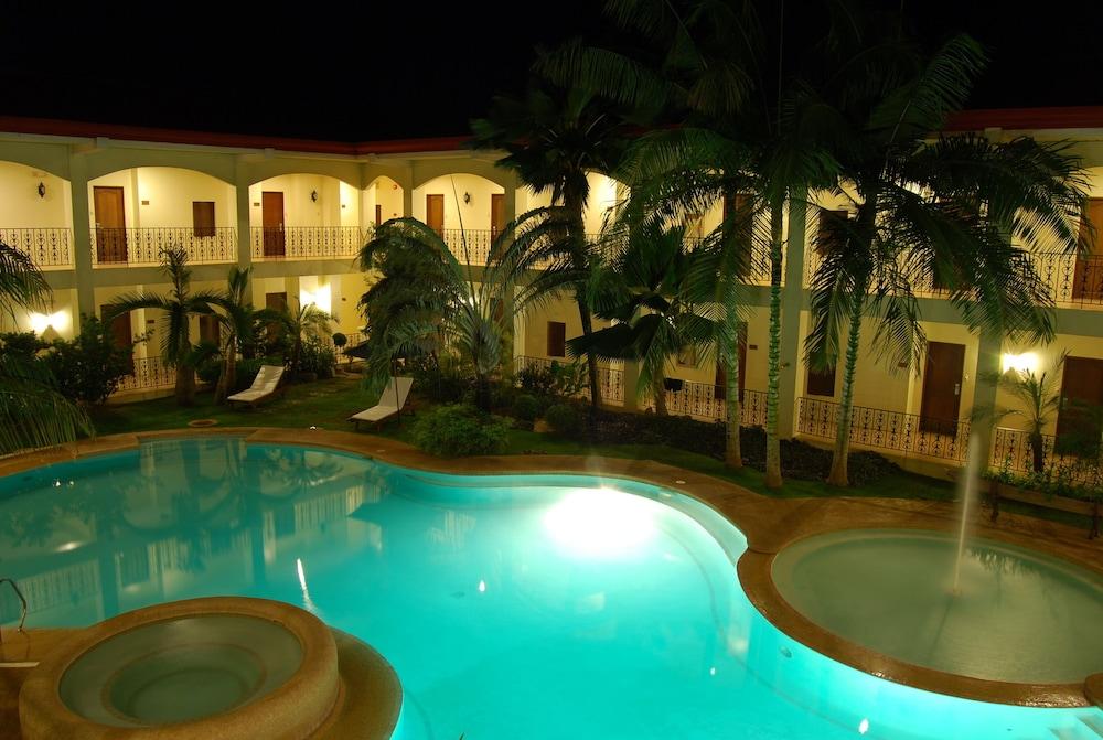 Citystate Asturias Hotel Palawan - Outdoor Pool