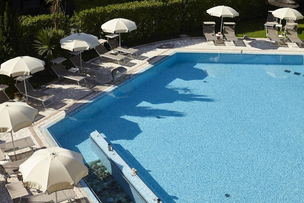 Hotel Aqua - Outdoor Pool
