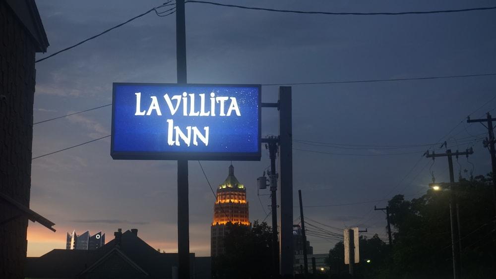 La Villita Inn - Featured Image