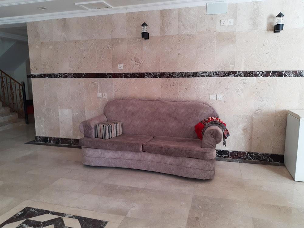 OYO 441 Al Falah Al Raqi - Lobby Sitting Area