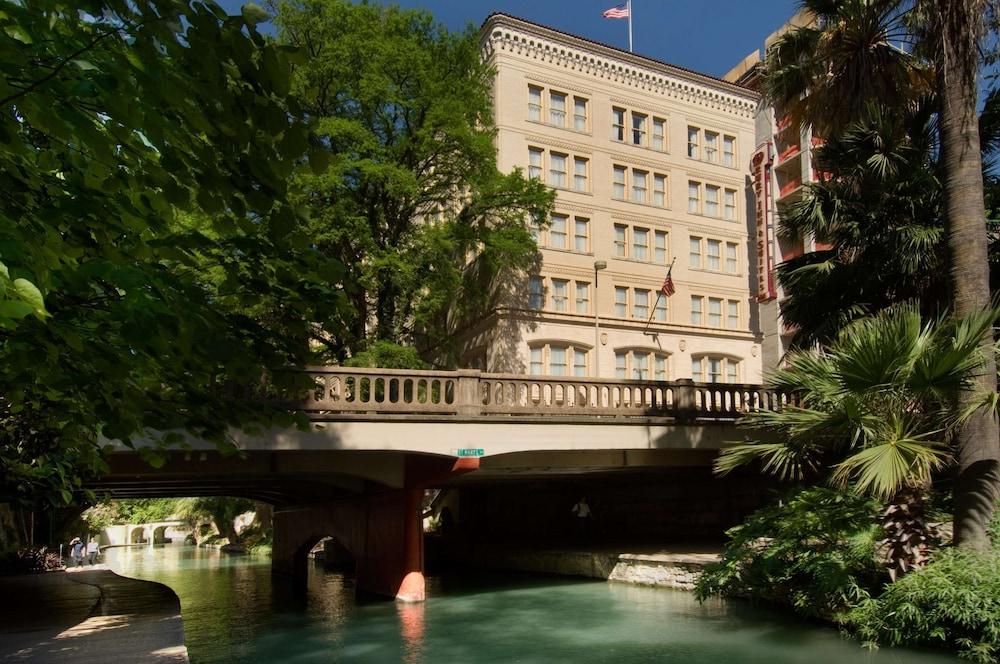Drury Inn & Suites San Antonio Riverwalk - Featured Image