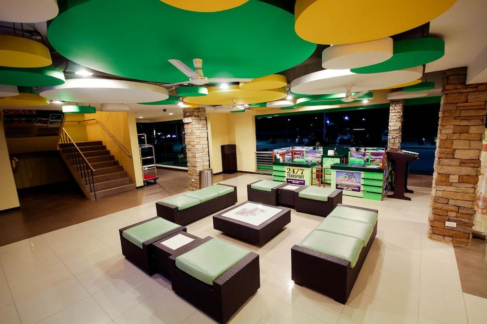 Go Hotels Puerto Princesa - Lobby Sitting Area