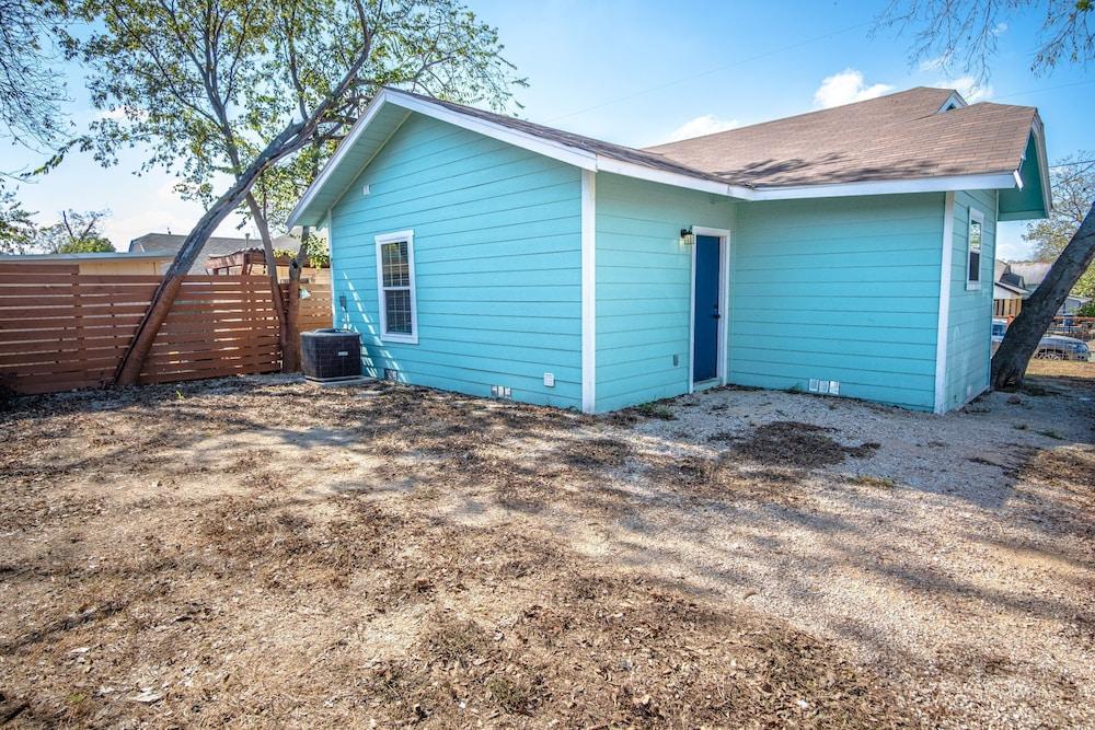 Cozy Remodeled 2br 1ba Near Downtown - Exterior