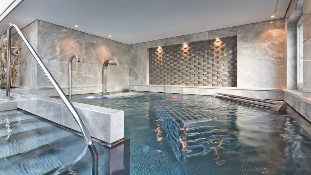 Four Seasons Hotel des Bergues Geneva - Indoor Pool