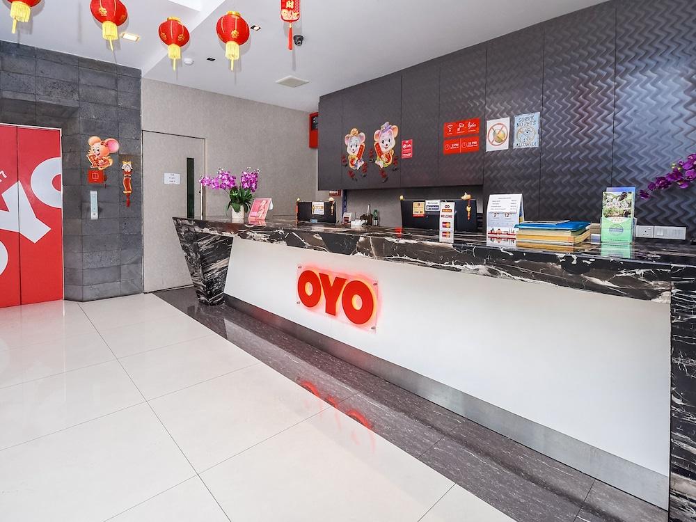 Super OYO 977 Hong Kong Suites - Reception